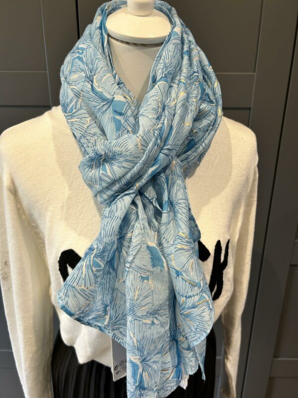 Foulard fleur bleu